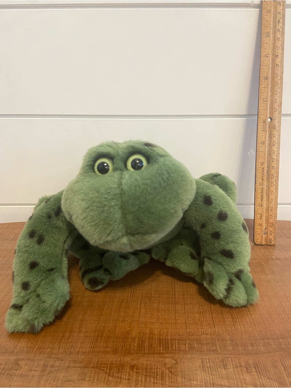 Gund Green Plush Frog croaking